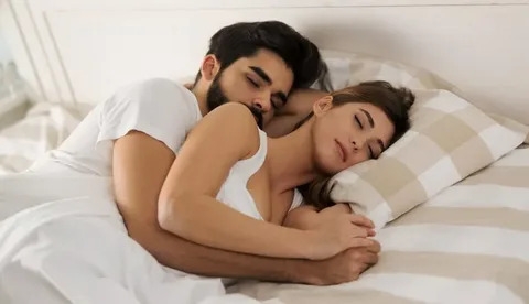 “Sadece sarılıp uyuyacağız” diyen erkek ne kadar samimidir?