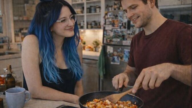 Yemek yapmayı bilen erkekten ideal koca olur mu?