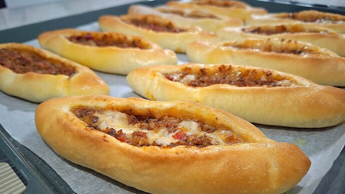 Kıymalı pide mi peynirli pide mi?