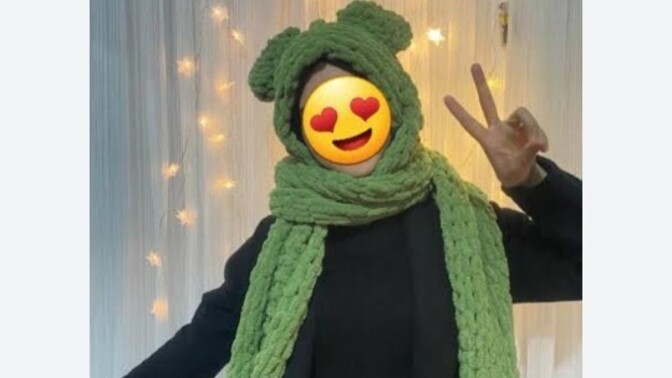 Bu kapüşonlu atkıyı yapmayan kaldı mı?