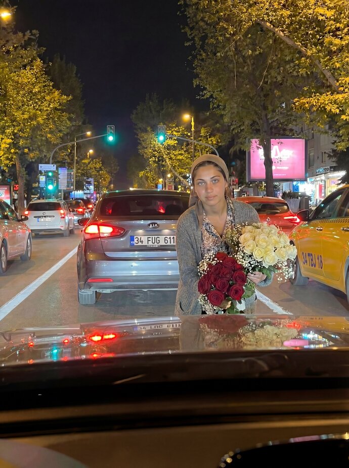 Çiçekçi Kız