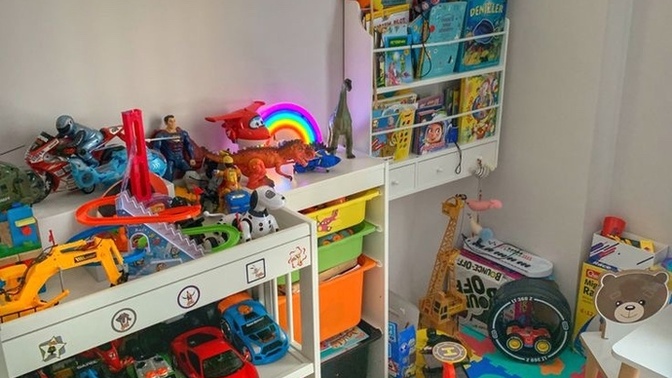 Çocukların çok fazla oyuncağa sahip olması normal midir?