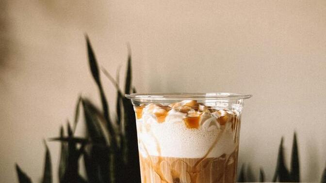 Karamelli kahve mi sade kahve mi, hangisini daha çok seviyorsunuz ☕️?