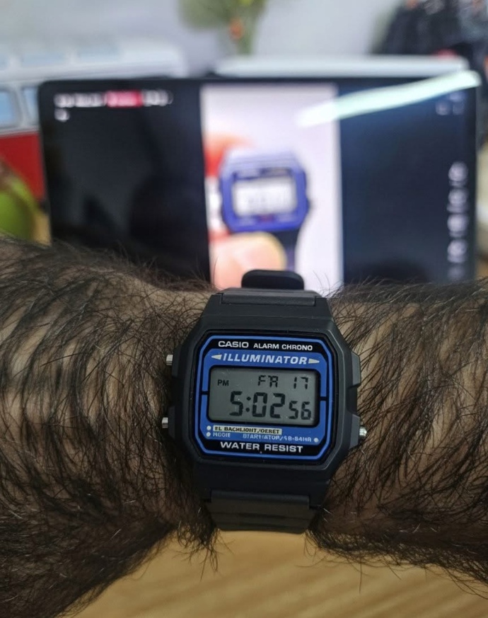 Casio saat aldım ama pek iyi durmuyor kolumda?