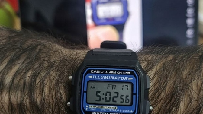 Casio saat aldım ama pek iyi durmuyor kolumda?