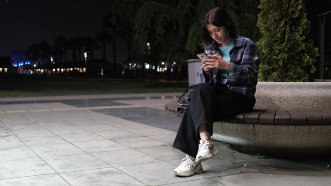 Gece kim çağırırsa düşünmeden gidersin?
