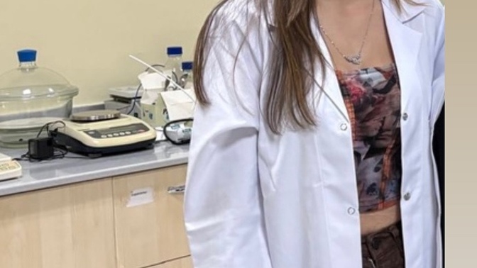 Beyaz önlüğüm yakışmış mı?