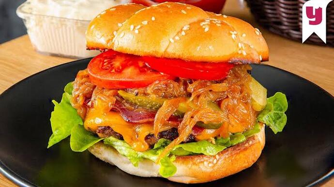 Evde yapılan hamburger mi yoksa dışarıdan sipariş verilen mi daha lezzetli?