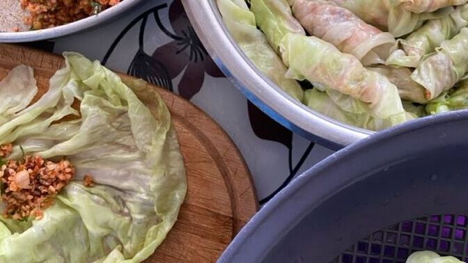 Bir tabak lahana sarması alır mıydınız efenim kendi ellerimle sardım🥬?