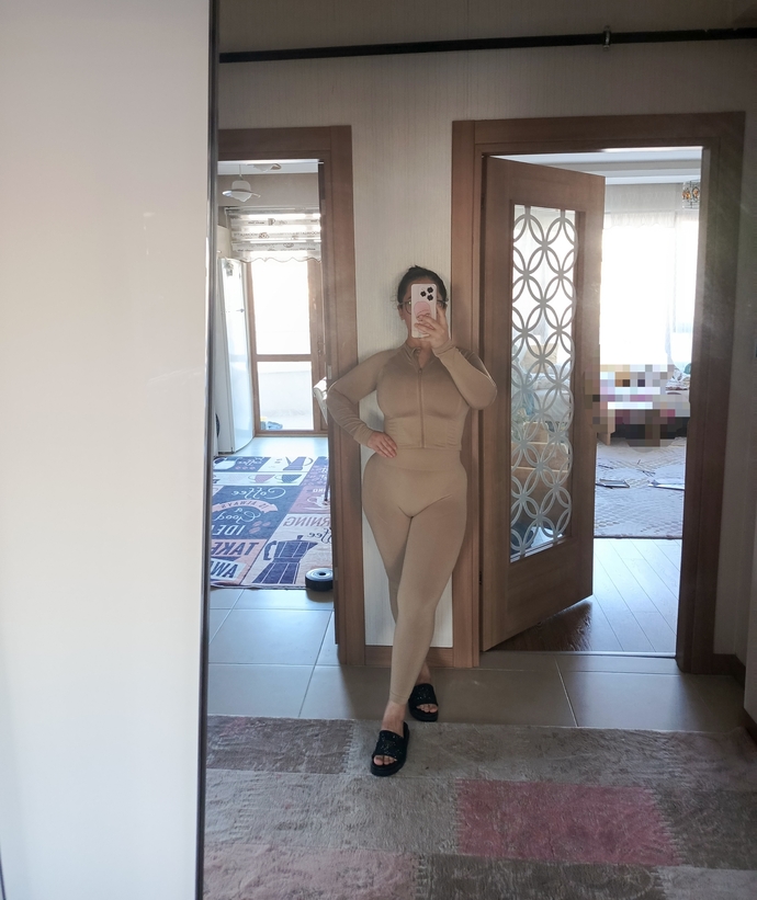 Yeni spor kombinim nasıl olmuş sizce, üzerimde duruşunu beğendiniz mi?