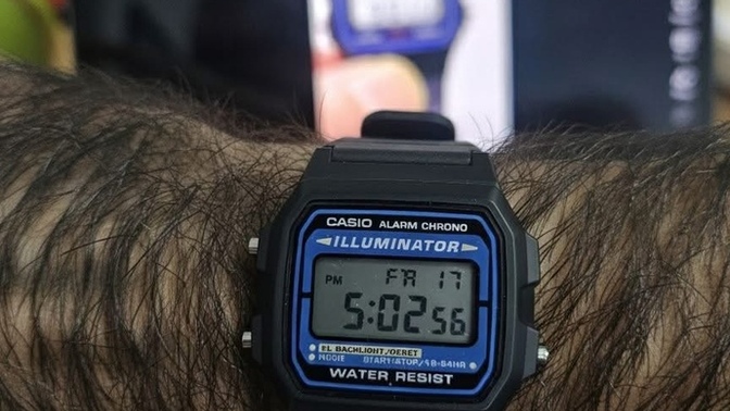Eski tip casio saat mi yoksa akıllı saat mi daha iyi?