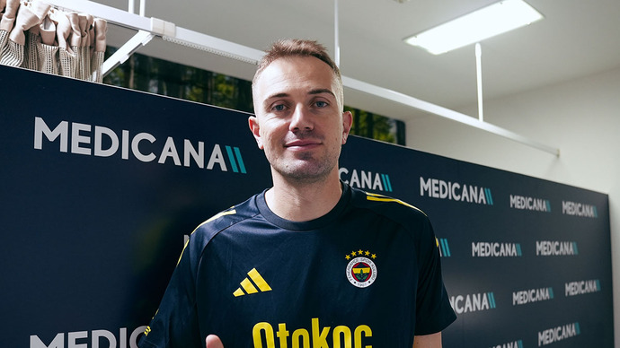 Mert Günok Fenerbahçede! Sizce yıldız kaleci eski takımında başarılı olabilir mi?