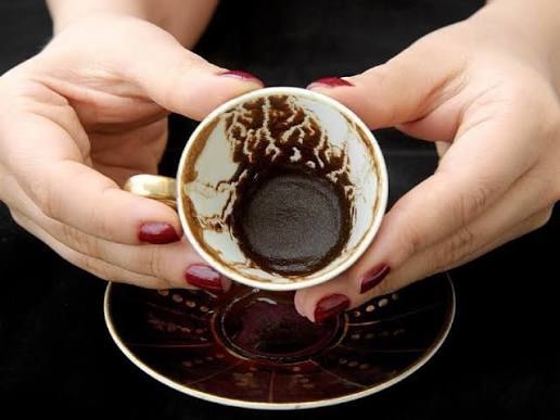Kahve falı baktırır mısınız?