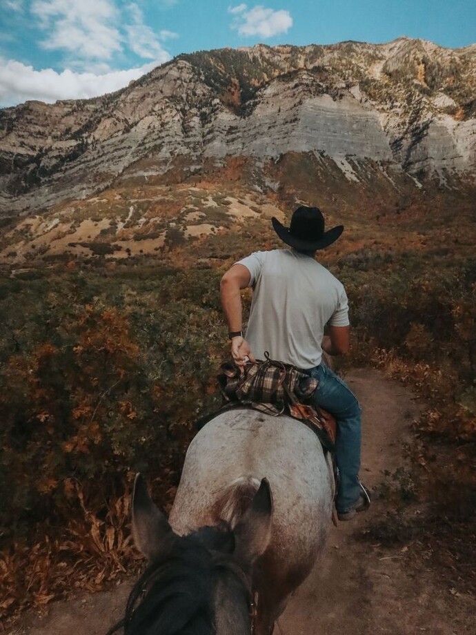 Cesur erkekler atlarına binip gittiler mi🥲?
