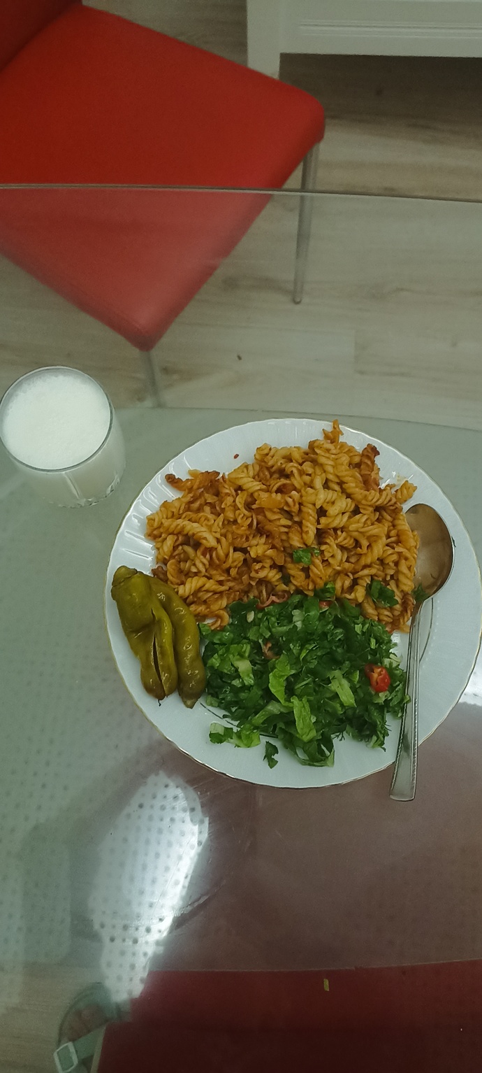 Gece yemek yermisiniz?