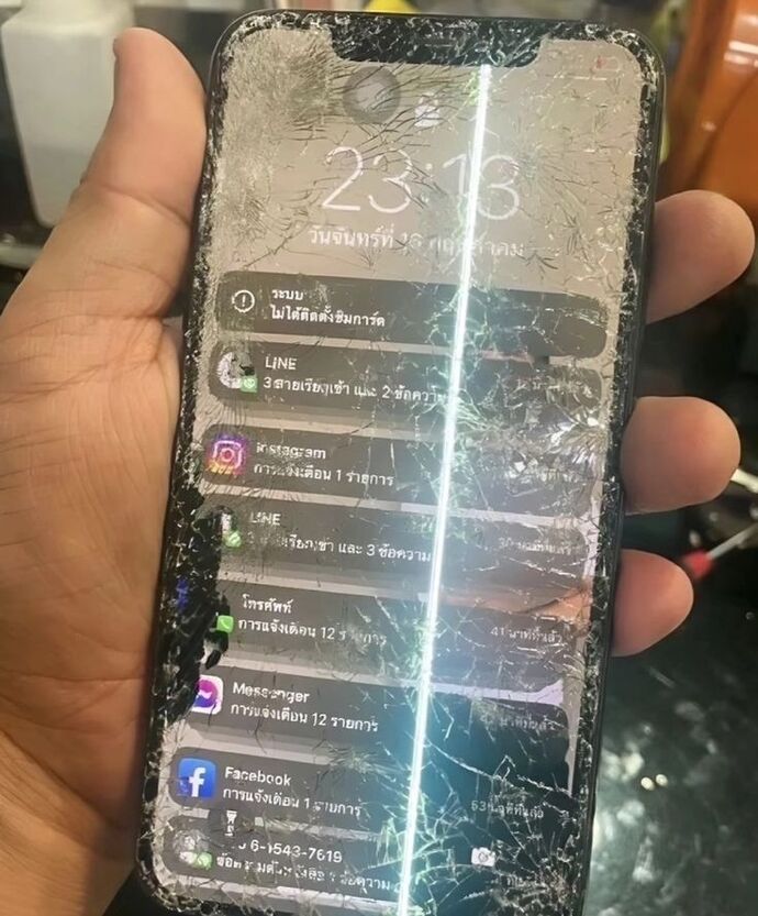 Telefonunuzu ekranı kırık kullandığınız oldu mu?