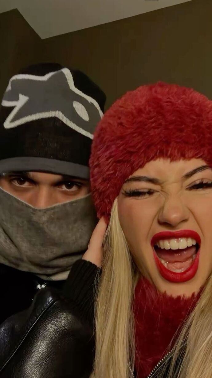 Sizce son zamanlarda kızlar da ciddi ilişki fikrinden uzaklaştı mı?