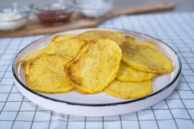 Evde yapılmış patates cips sever miyiz?