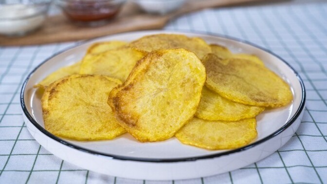 Evde yapılmış patates cips sever miyiz?