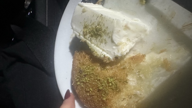 Hatay künefesi sever misinizzzz?