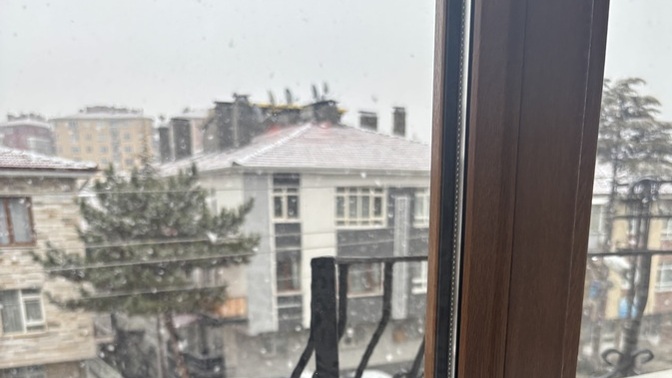 Burada kar yağıyor Nihayet yoğun yağıyor, orada hava durumu nasıl?