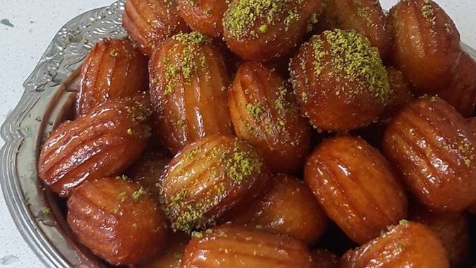 Angeblanc ile Size baklavamızdan bir dilim ısmarlar mıydık söyleyelim mi?
