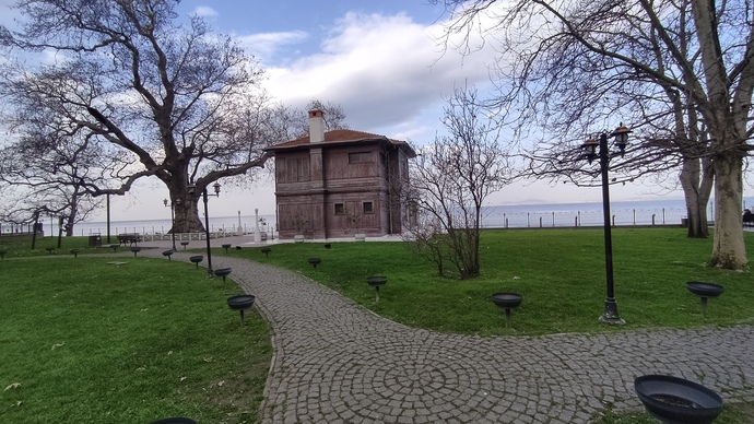 Yalova Yürüyen Köşk hikayesini ve Atatürk’ün çınar ağacı efsanesini biliyor musunuz?