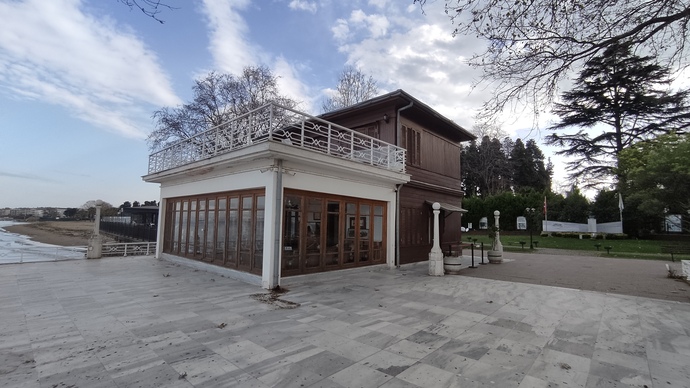 Yalova Yürüyen Köşk hikayesini ve Atatürk’ün çınar ağacı efsanesini biliyor musunuz?