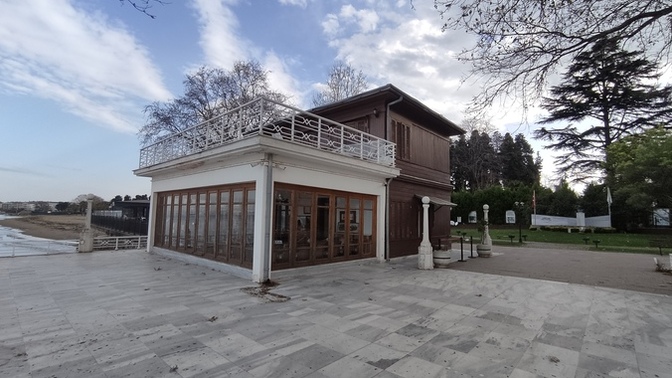 Yalova Yürüyen Köşk hikayesini ve Atatürk’ün çınar ağacı efsanesini biliyor musunuz?