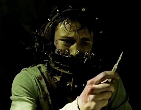 Uyandığında kendini Testere filminin içinde bulsan ne yapardın?