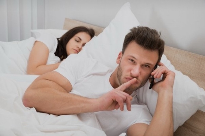 Kocamı sevgilimi aldatıyorum soruları sizcede çok abartılı itici değil mi?