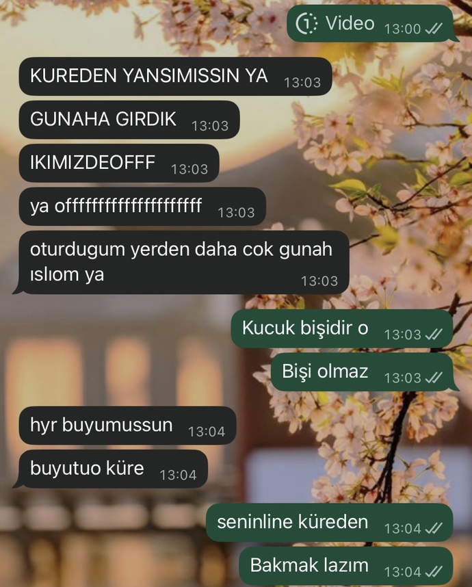 Bir erkek böyle bir şeye alınmaz değil mi takmamıştır?