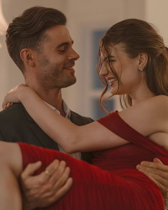 Hoşlandığın biri yanındayken ses tonun ve konuşma tarzın değişiyor mu 😊?