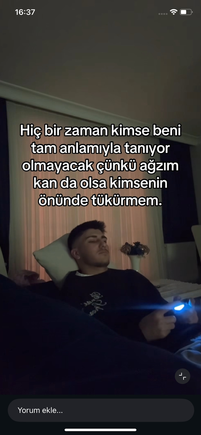 Her gün hayata tutunup yine ölmedim diye düşünmek normal mi?