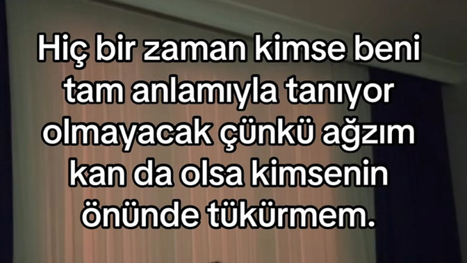 Her gün hayata tutunup yine ölmedim diye düşünmek normal mi?