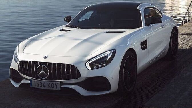 Mercedes kullanıcıları, bu araba size tam olarak ne hissettiriyor? ya da  kullanmak ister miydiniz Mercedes sahibi olmak?