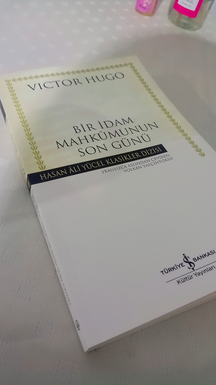 Siz en çok hangi tür kitap okumayı seviyorsunuz, dünya klasiklerine gelirsek favoriniz ne?