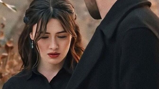 İlk aşk neden unutulmaz sanılıyor, yıllar geçse bile bu hisler gerçekten hiç biter mi?