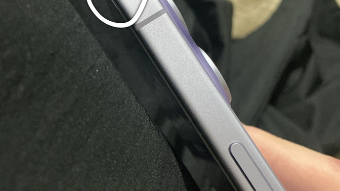 Yeni aldığım iPhone 17 için Apple servis çerçeve ezilmesini ücretli değiştirir mi?