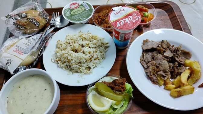 Bugün öğle yemeğinde seninle ne yemiş olurdum?