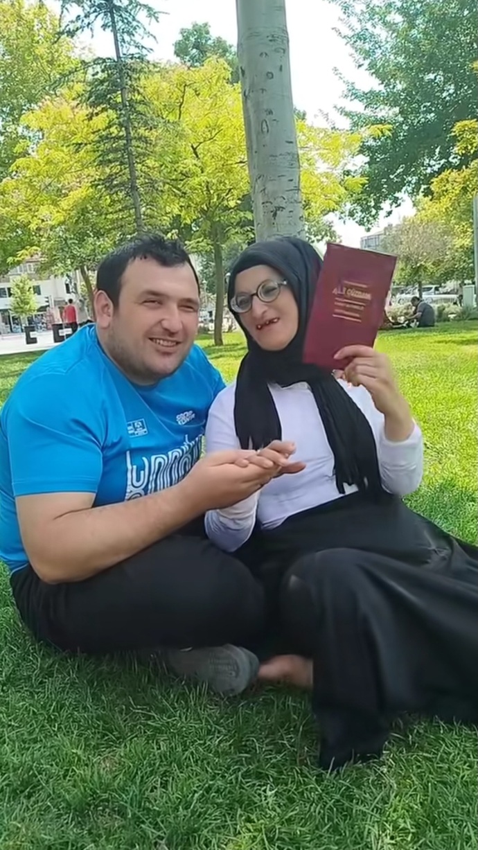 Eşiniz sizi ‘tapusu bende’ diye yazarak paylaşırsa soğur musunuz?