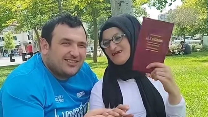 Eşiniz sizi ‘tapusu bende’ diye yazarak paylaşırsa soğur musunuz?