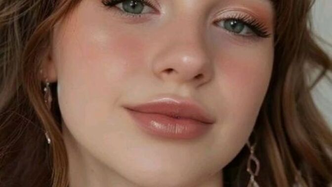 Sizce bir kadının makyajı nasıl olmalı💄?