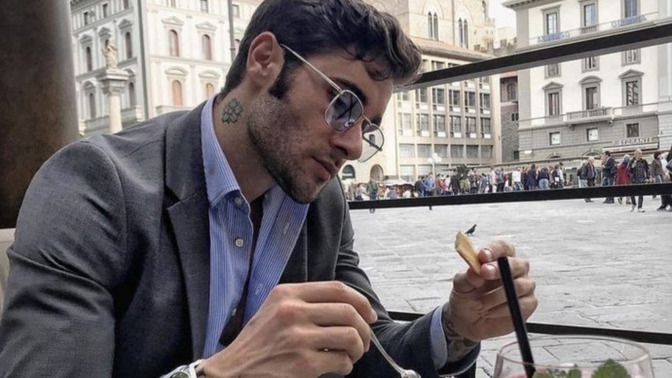 Eski sevgilimin kariyer başarısını hazmedemiyorum, sürekli karşıma çıkması normal mi?