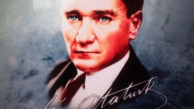 İlkokul 1. ve 2. sınıf öğrencilerinin karneleri sen Atatürk, Türk bayrağı, Gençliğe Hitabe ve İstiklal Marşı'nın çıkarılması?