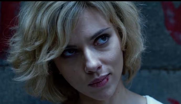 Lucy filminden bir sahne...
