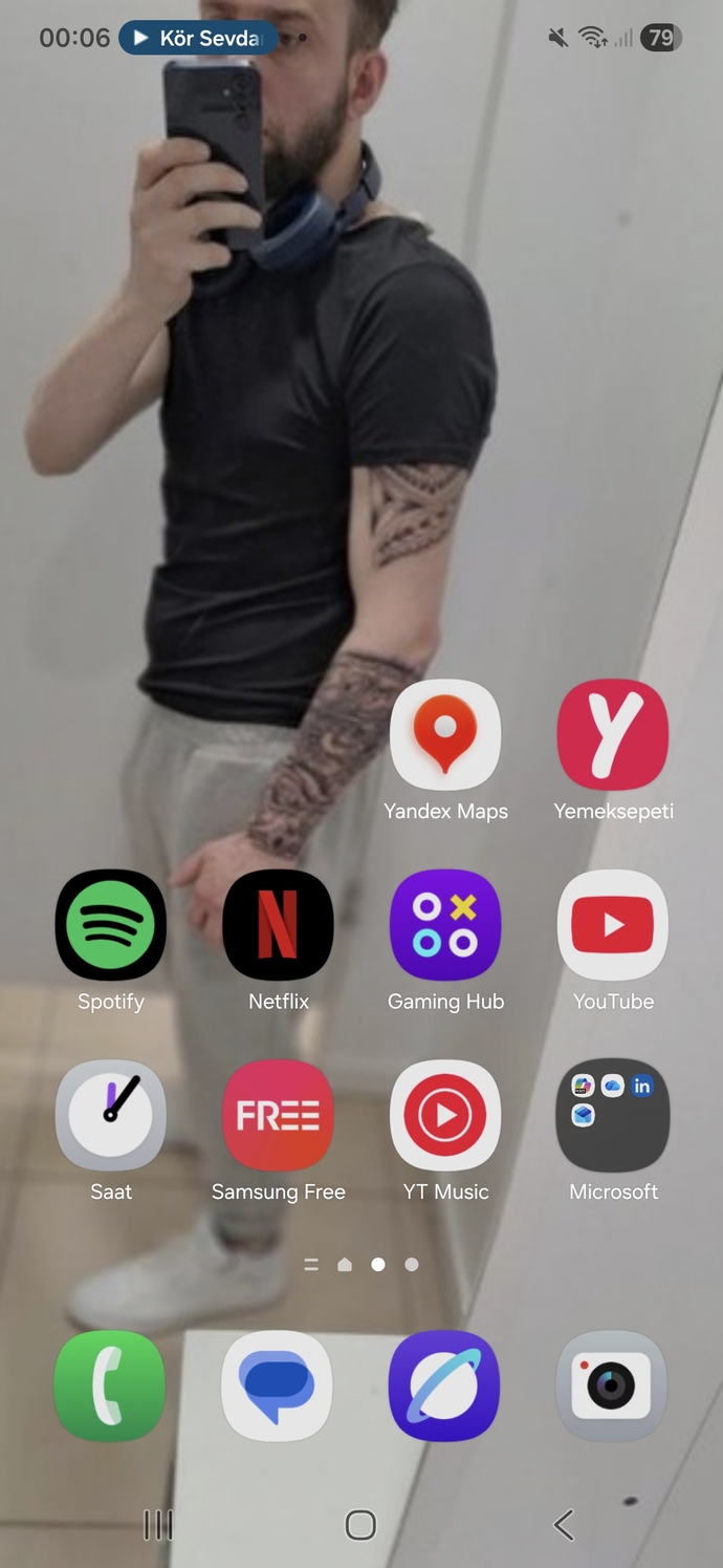 Telefon ana ekran duvar kağıdınız ne resmi, şu an ekranda ne var 🙋‍♀️?