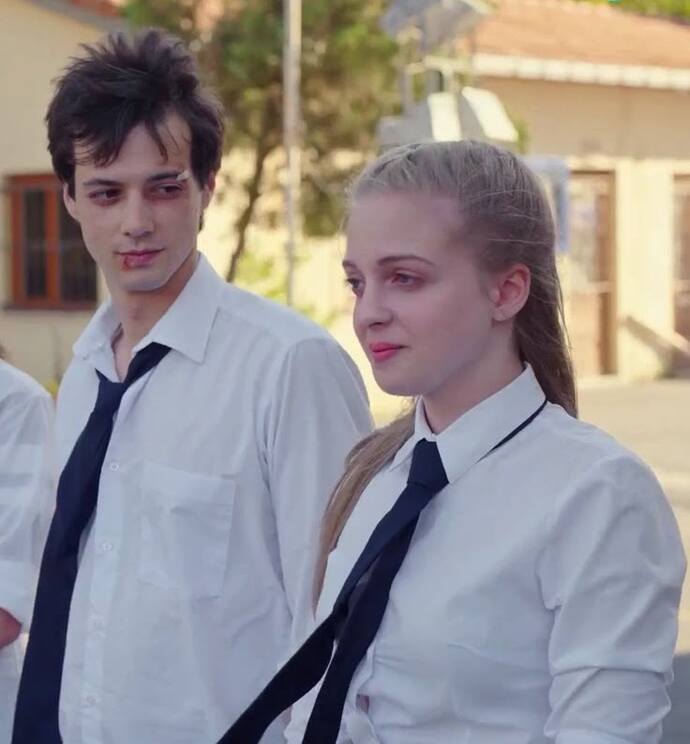 Lisede yaşanan ilk aşk gerçekten aşk mıydı yoksa sadece gençlik heyecanı mıydı?