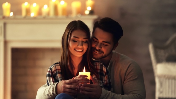 Sevgilisinin gözünün içine bakan erkekler içinizi eritiyor mu?