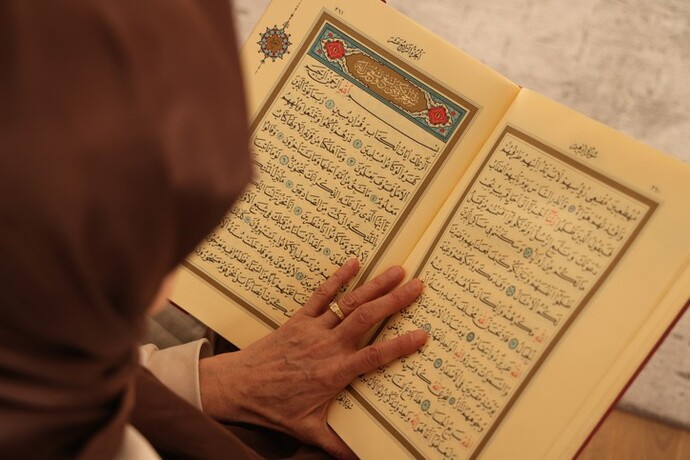 Kuran-ı Kerîmi bir kerede olsa hatim ettin mi?